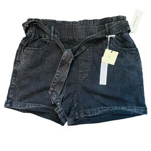 tgla  Black Shorts S